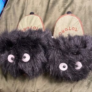 Fuzzy Eye Slippers